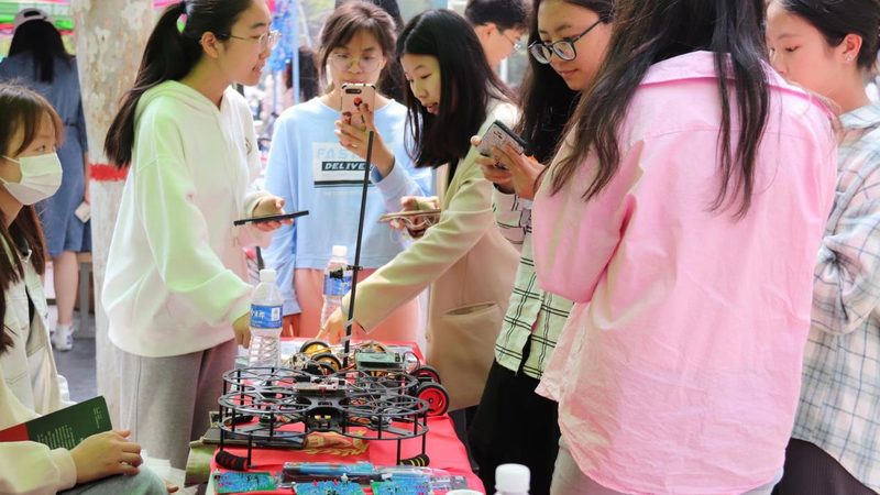 数据中台搭建：构建企业数字化转型的核心引擎